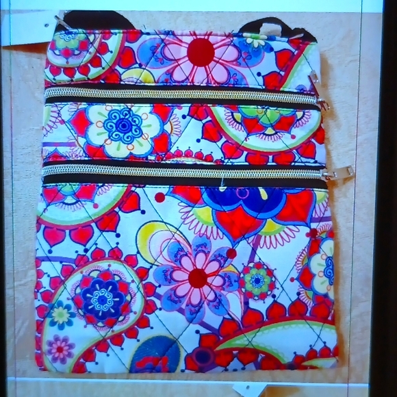 Vintage Handbags - 🚫‼️ SOLD 🚫‼️Viscose floral nylon small crossbody / fanny pack bag